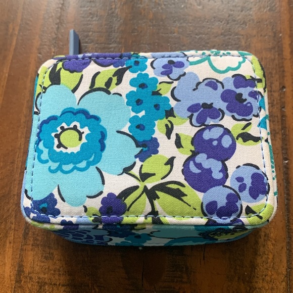 Vera Bradley Travel Pill Organizer - Picture 4 of 4